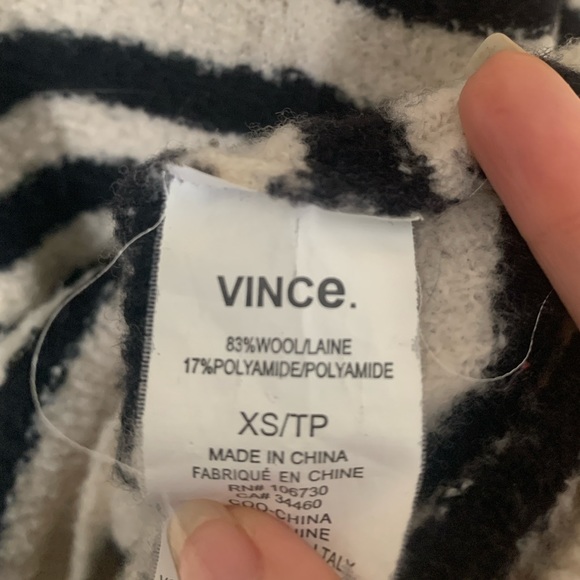 Vince women's black & white striped nubby wool crew neck sweater - Sz S - Picture 11 of 12